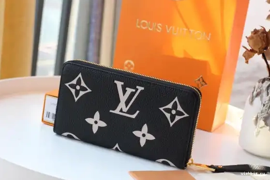 WIS VUITTON WALLET LOUIS ZIPPY 0511